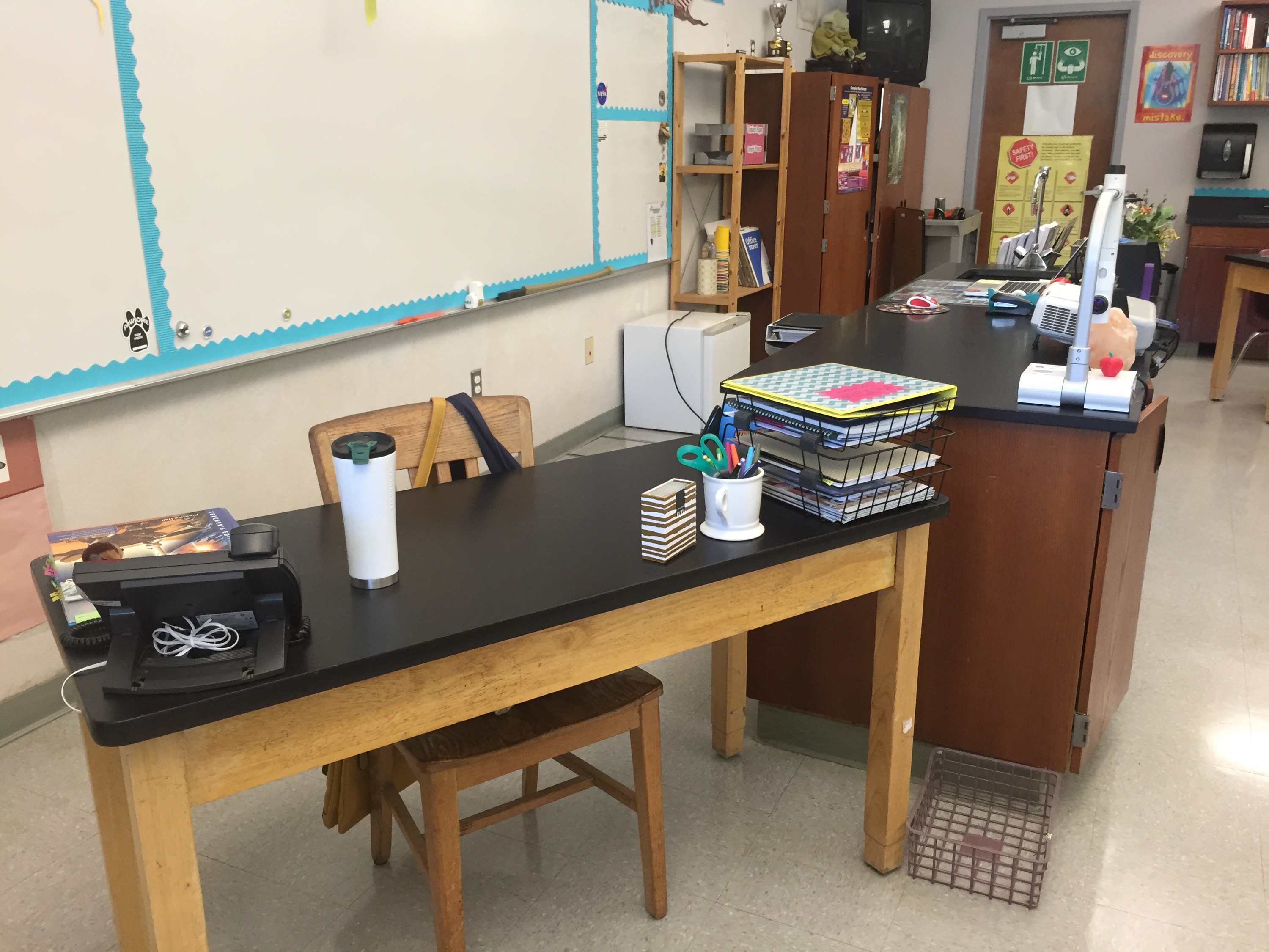 Check out these updates to my secondary Science classroom! www.theardentteacher.com